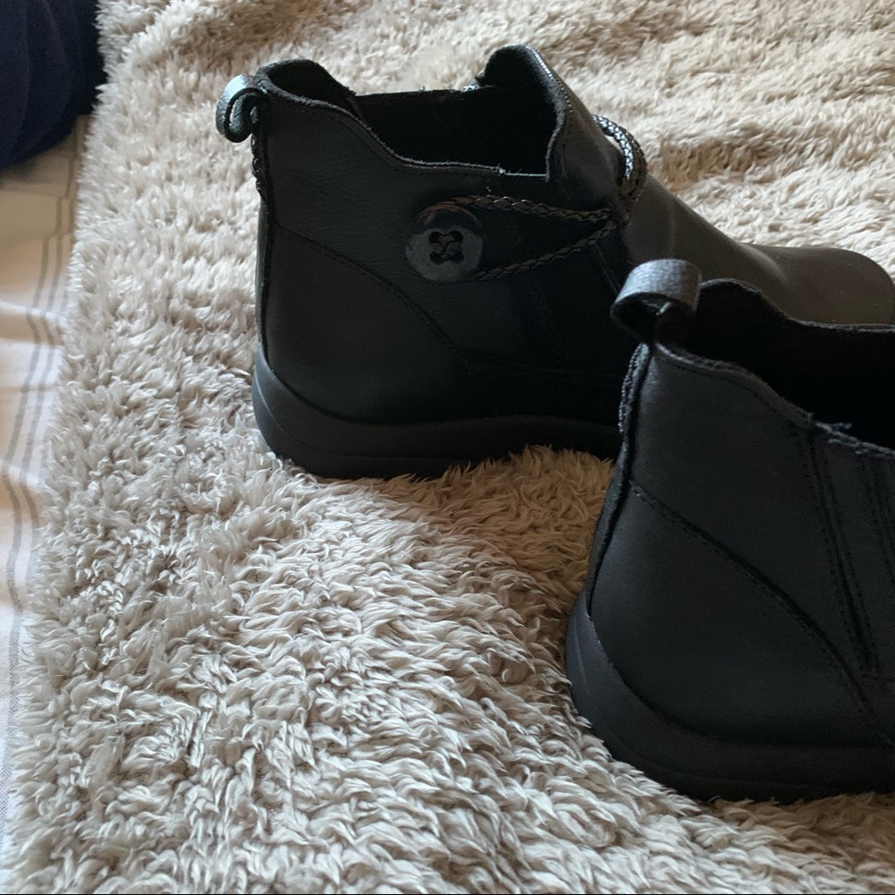 Easy spirit black booties - Picture 8 of 8